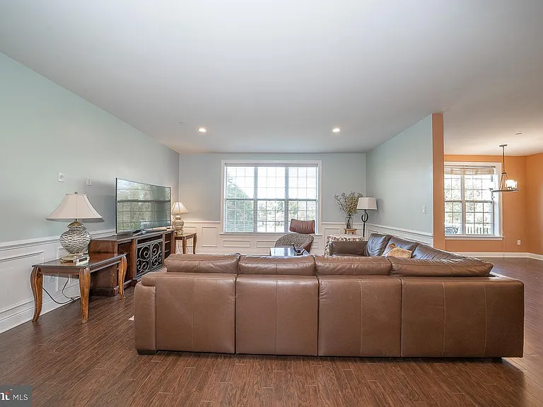 3701 Parris Blvd — Photo 21