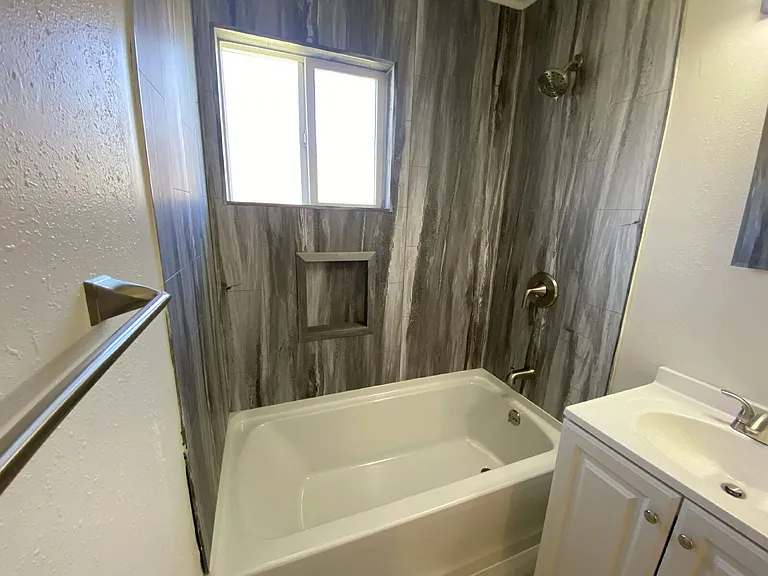 757 NE Alameda Ave — Photo 20