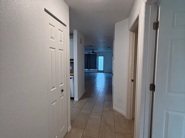 2254 Grenwich Ave #2254 — Photo 15