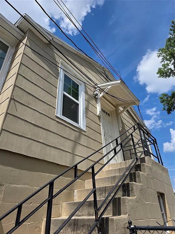 Building Photo - 807 N Thornton Ave #807