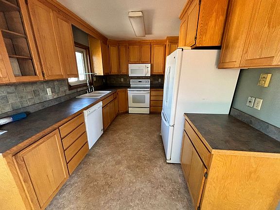 4th image of 2108 Carrington Ct