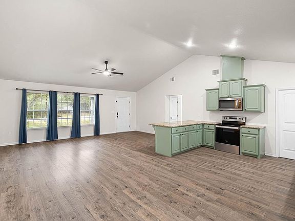 4th image of 1024 Egret Ln