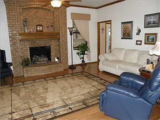 3rd image of 716 Villa Ave