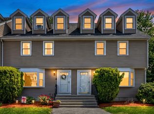 127 Merrimack Meadows Ln UNIT 127, Tewksbury, MA 01876