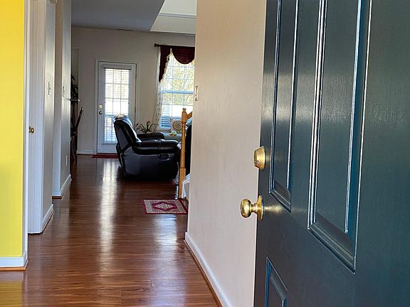 5th image of 921 Jamerson Ln