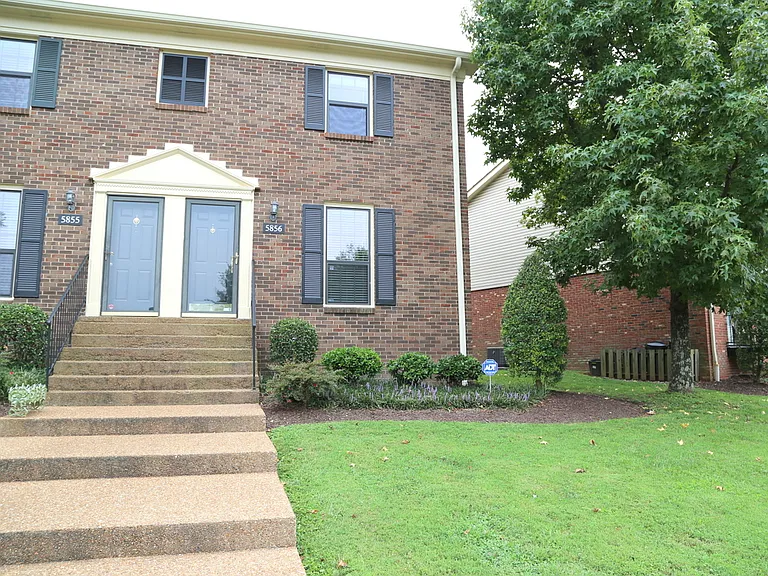 5856 Brentwood Trce — Photo 1
