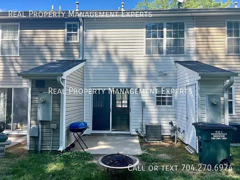 12438 Hennigan Place Ln — Photo 10