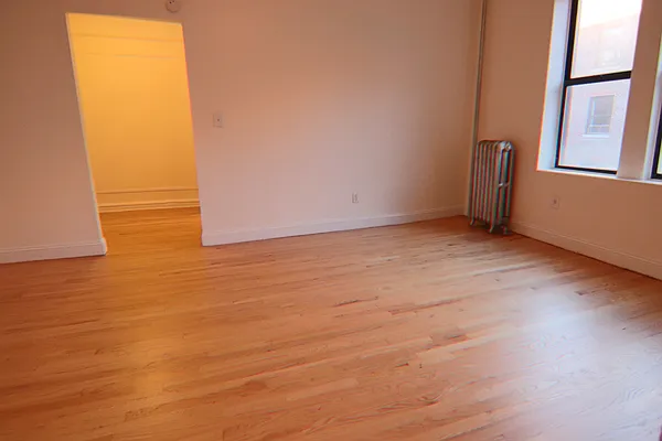 Rented by PMG Real Estate  | media 11