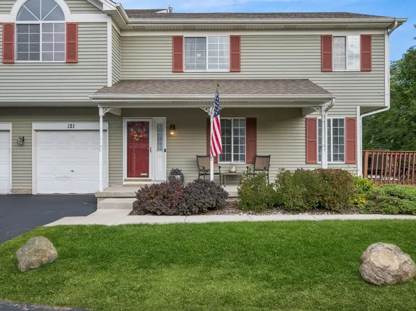 121 Village Creek Dr Unit 121, Lake In The Hills, IL 60156