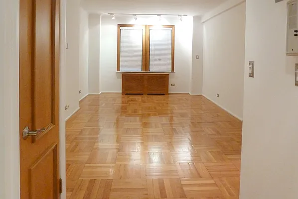 Rented by WAM Partners - William Moses Co. | media 44