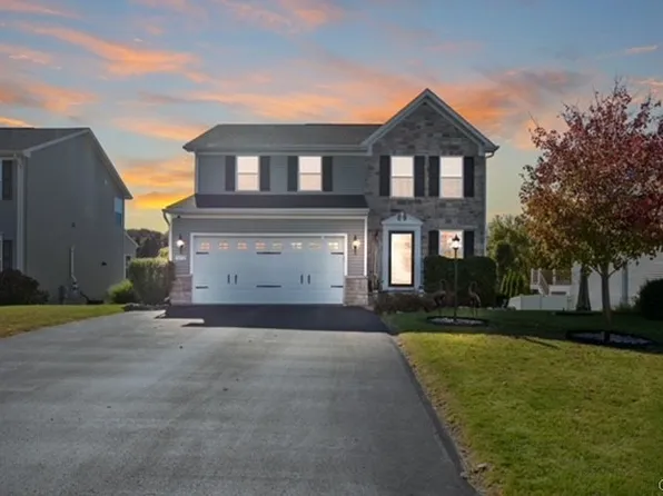 3072 Wheatfield Dr, Chittenango, NY 13037