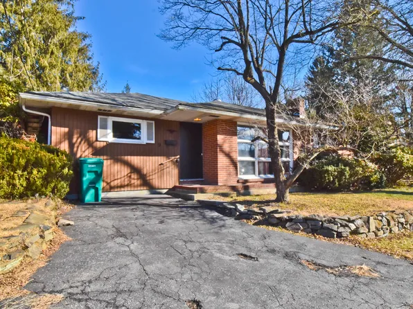 9 Fetherman St, Stroudsburg, PA 18360