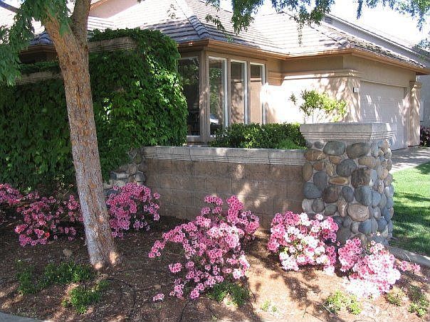 2nd image of 1151 Oak Knoll Ct