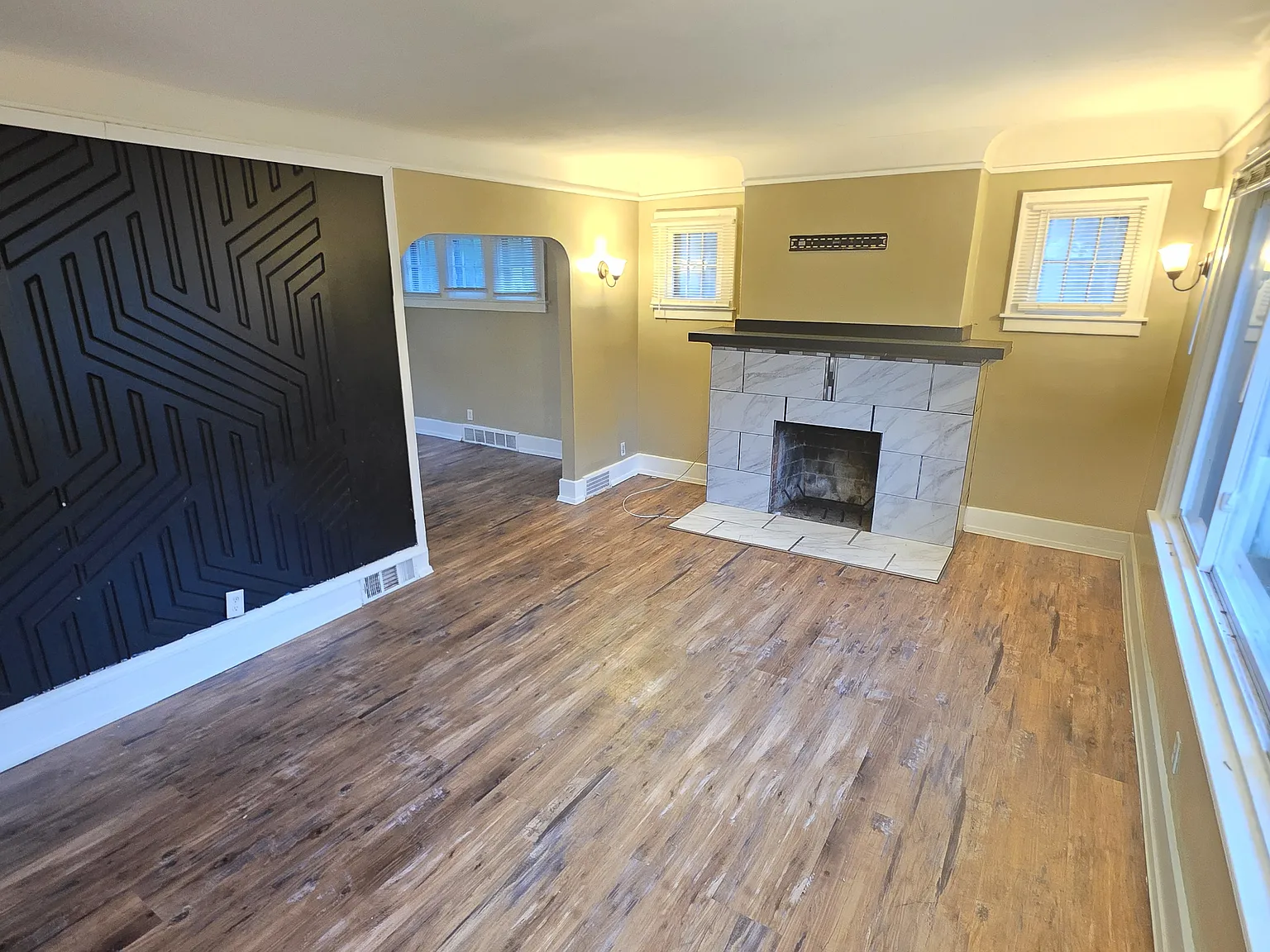 3 bed, 1292 sqft, $1,400 — Photo 2