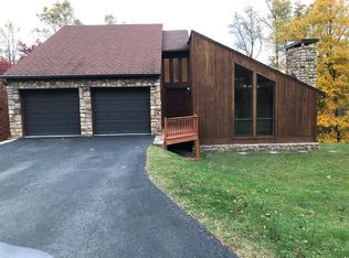 2121 Airport Rd, Vansant, VA 24656