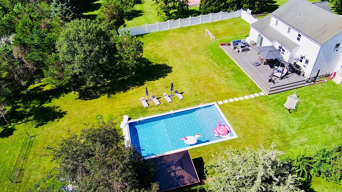 Live the North Fork year-round-winter-or-summer rental — Photo 1