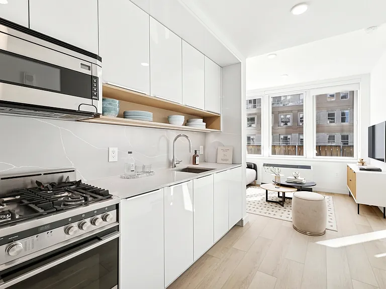 20 Broad St #2106 — Photo 3