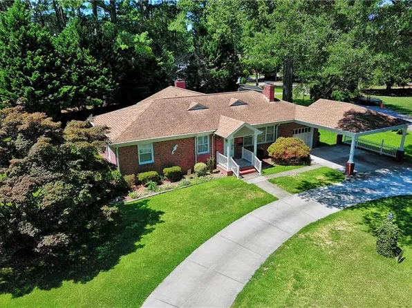 8575 Circle Dr, Norfolk, VA 23503
