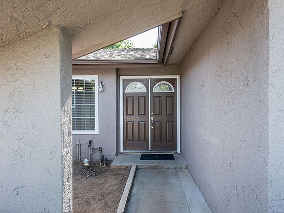 2nd image of 365 N Martha Ave