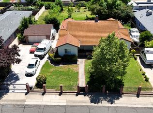 2076 20th Ave, Sacramento, CA 95822