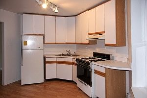 2nd image of 1968 N Lincoln Ave APT 9