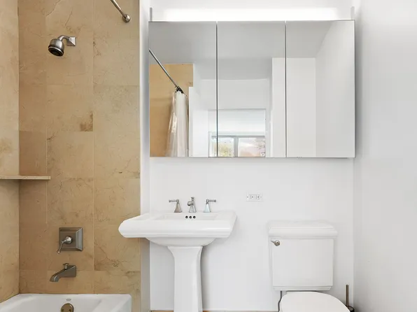 20 River Terrace image 12 of 26