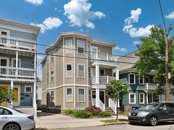 27-29 Cameron Ave #B, Cambridge, MA 02140