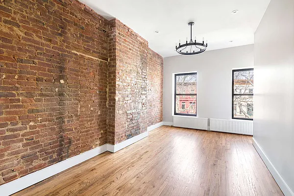 Rented by Compass | media 10