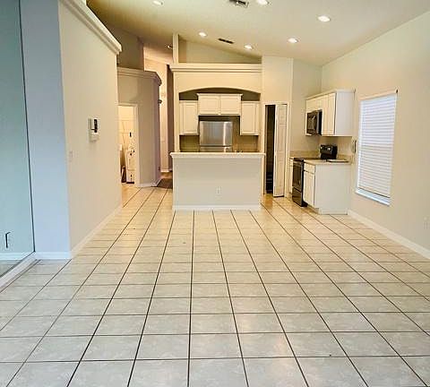4th image of 16643 Fresh Meadow Dr