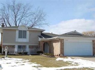 45491 Heatherwoode Ln, Macomb, MI 48044