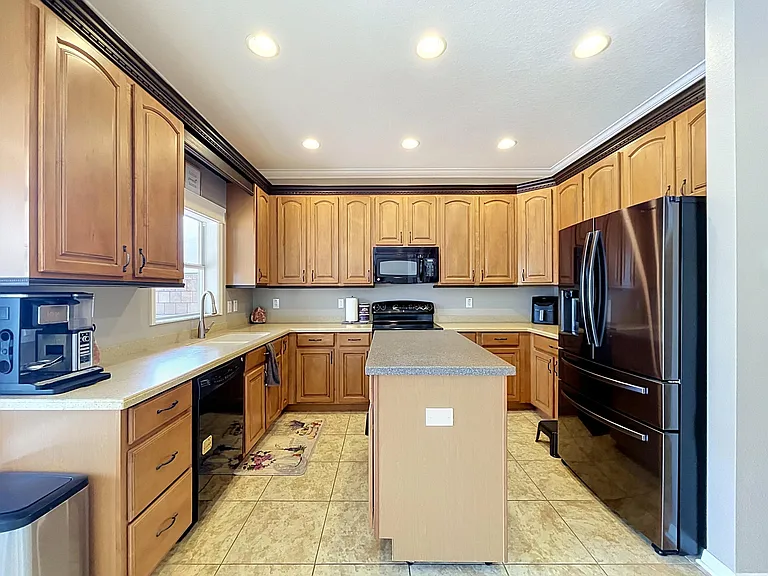 11524 Pennsville Ct — Photo 32