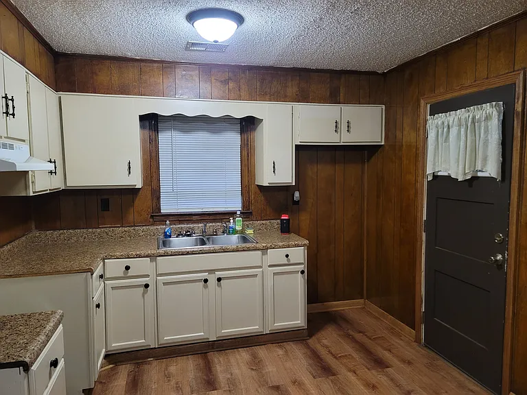 157 Pringle Dr — Photo 5