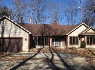 6167 N Peterson Rd, Ludington, MI 49431