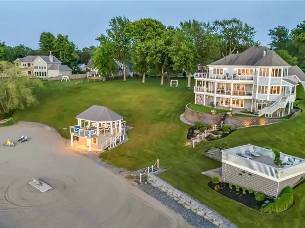 4673 Brooksdale Rd, Mentor, OH 44060