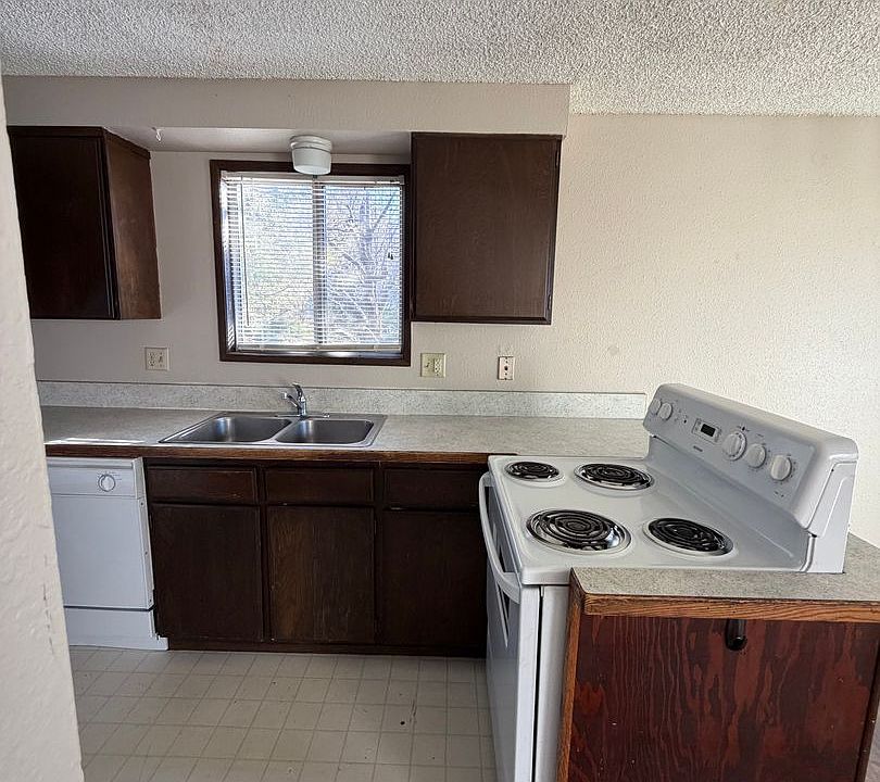 1st image of 1847 Dawn Ct