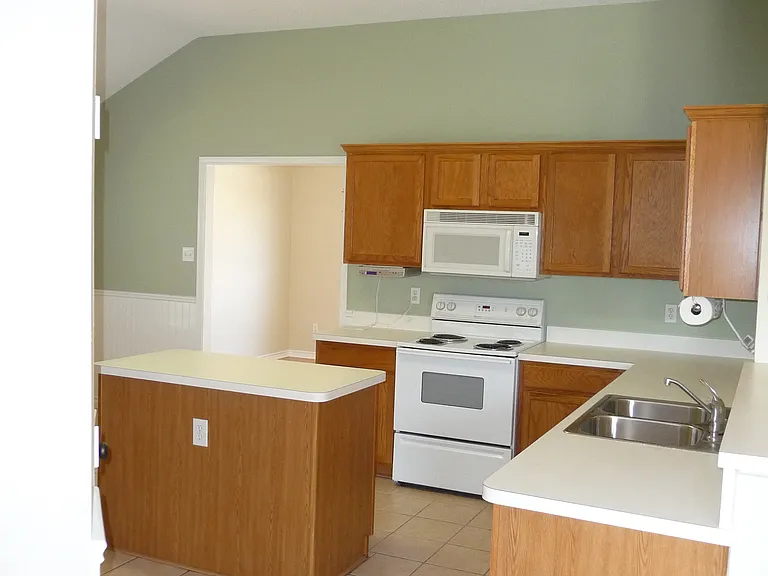 5601 Tulip Dr — Photo 7