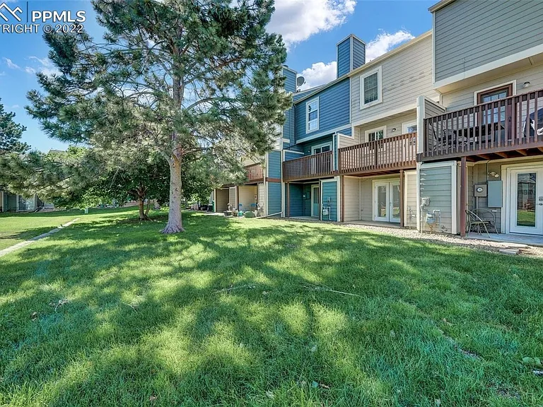 3467 Queen Anne Way — Photo 29
