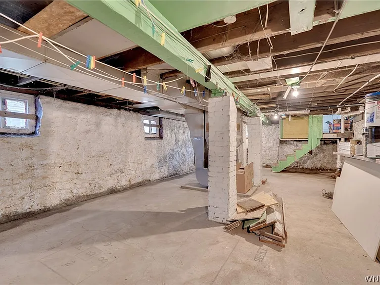 1097 Tonawanda St — Photo 35