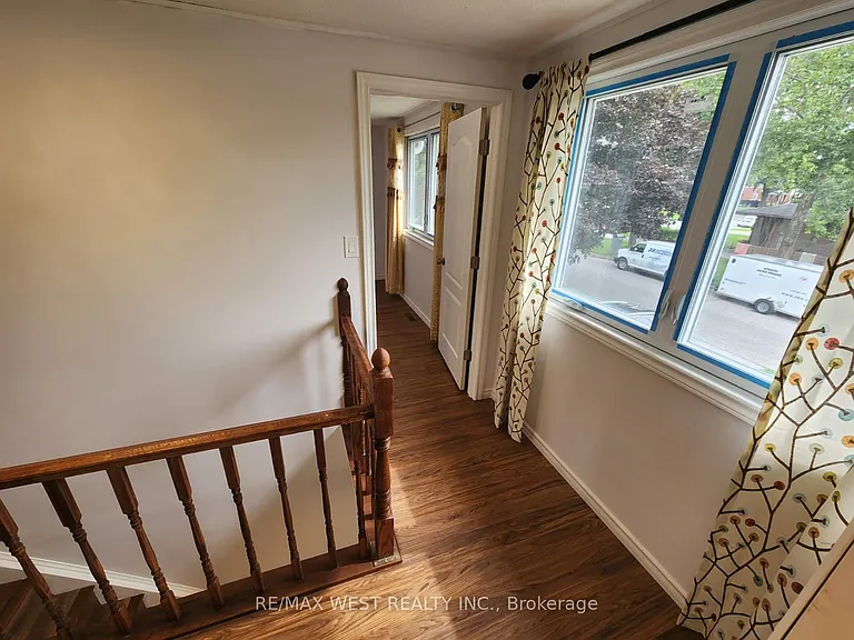 10658 Atwater Cres — Photo 23