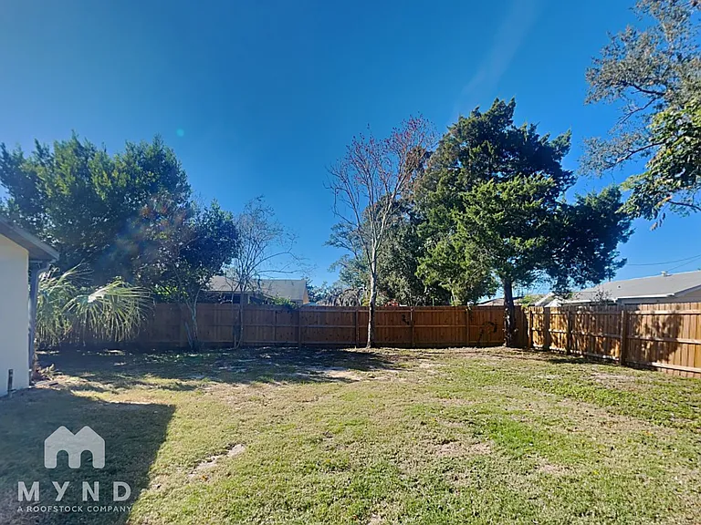 10195 Heathcliff St — Photo 21