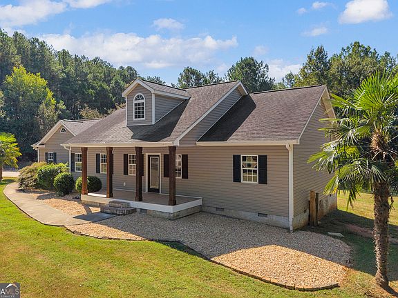 2nd image of 583 Sarijon Rd