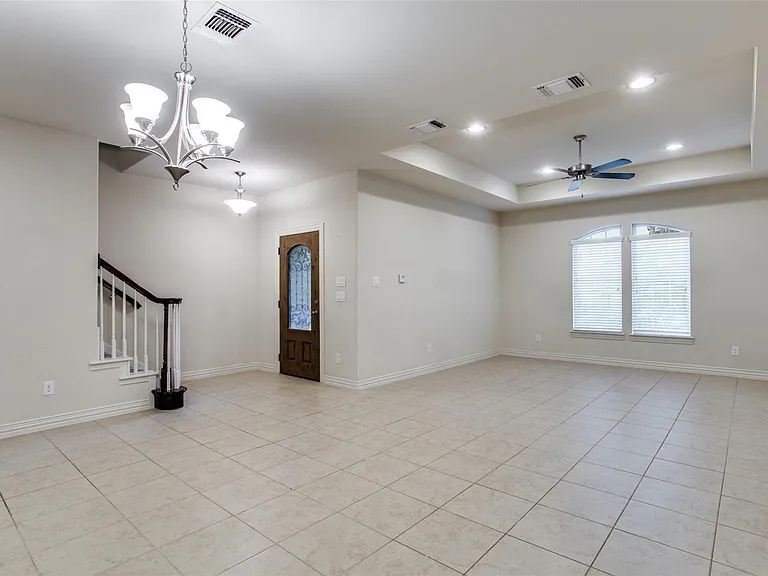1809 Evergreen Ct — Photo 6