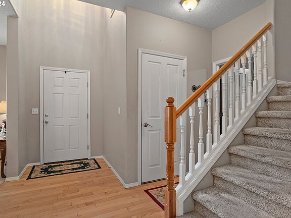 4th image of 3004 NE 181st Ave