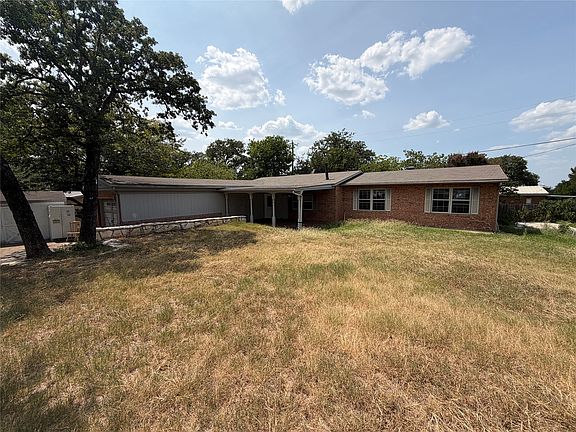 2nd image of 1832 Smokehouse Rd