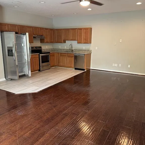 420 Park Lake Dr — Photo 76