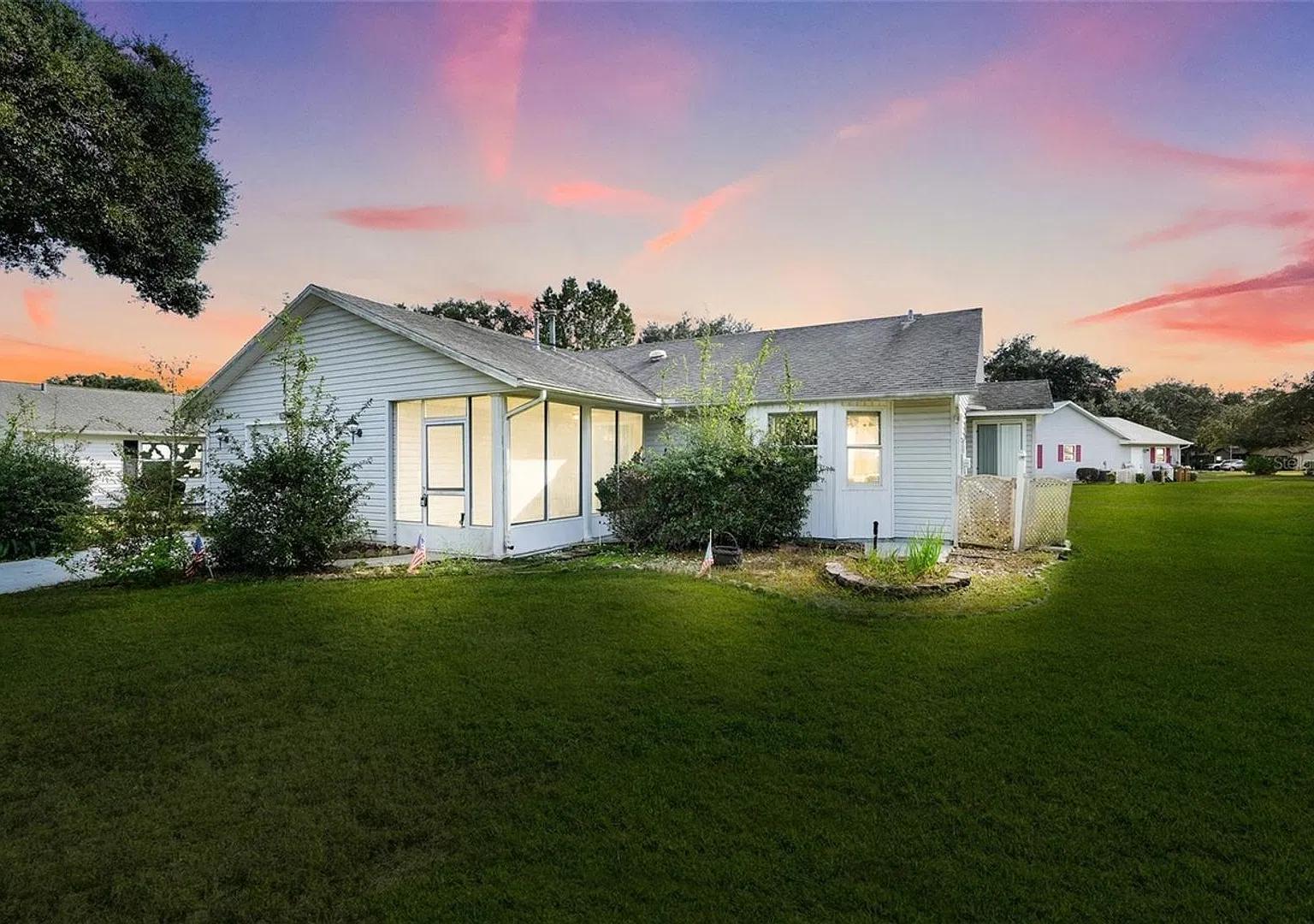 918 Dundee Cir — Photo 1