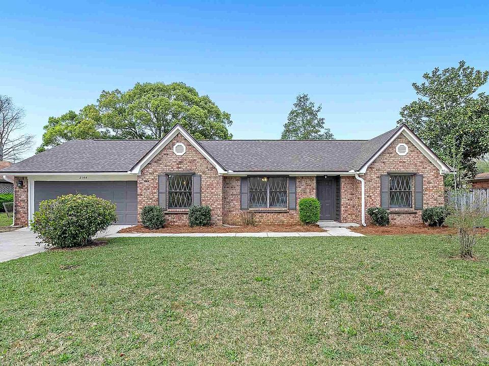 1st image of 2144 Pineview Cir