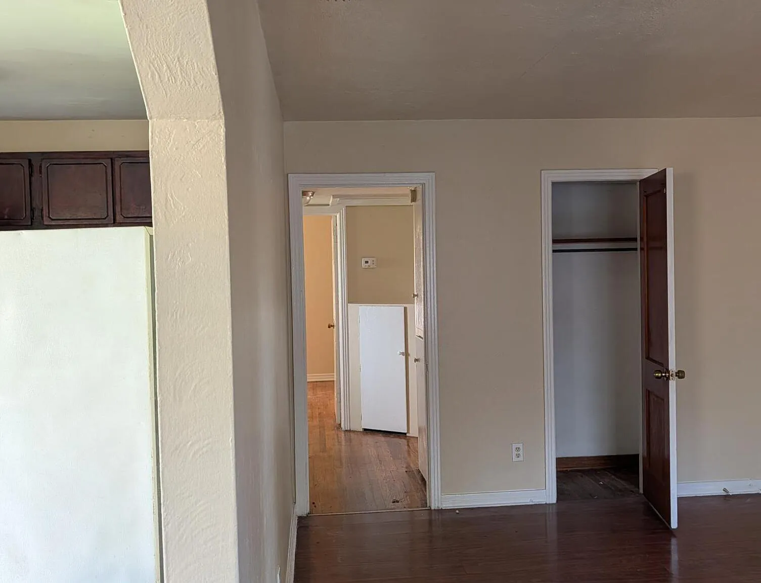 2 bed, 1.0 bath, 936 sqft, $900 — Photo 4