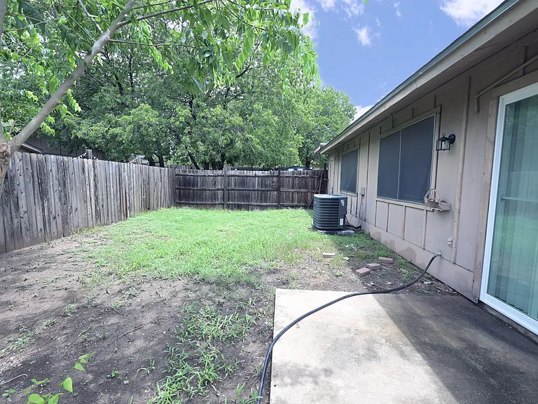 210 W William Cannon Dr #A — Photo 13