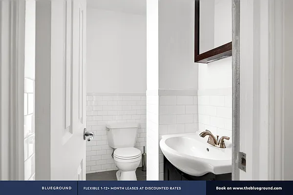 Rented by The Blueground | media 19